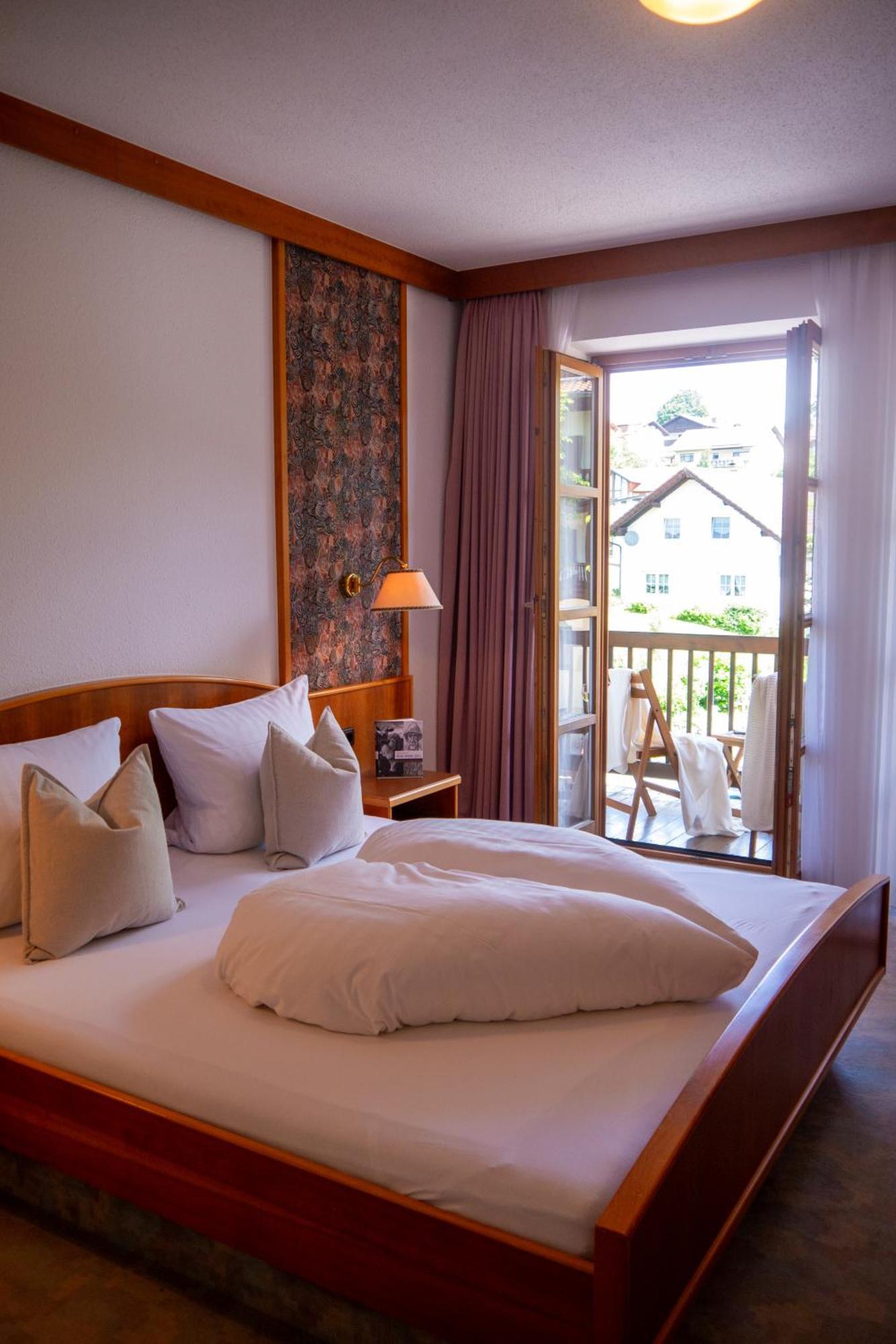 Gasthof Zur Alten Post Regen Bagian luar foto